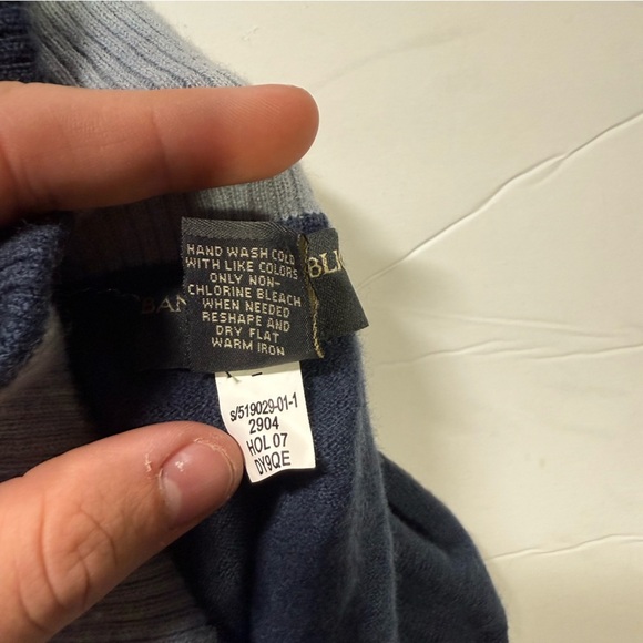 Banana Republic Merino Wool Henley Mock Neck Sweater Navy Blue Size Large - Picture 7 of 7